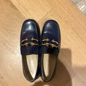 For sale: New Bottega veneta loafers
Color abyss